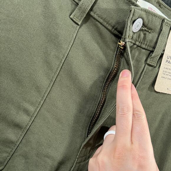 Levi's Women Utility Pants Olive Green Size 26 x 27 - Picture 8 of 10